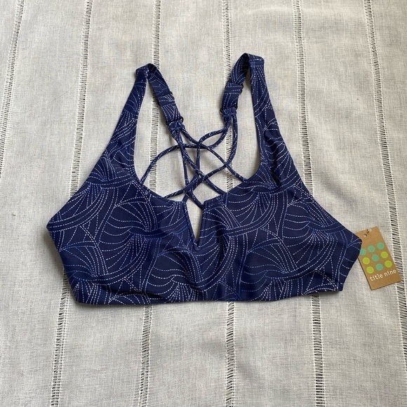 Title Nine NWT underwire sports bra. - Picture 1 of 10